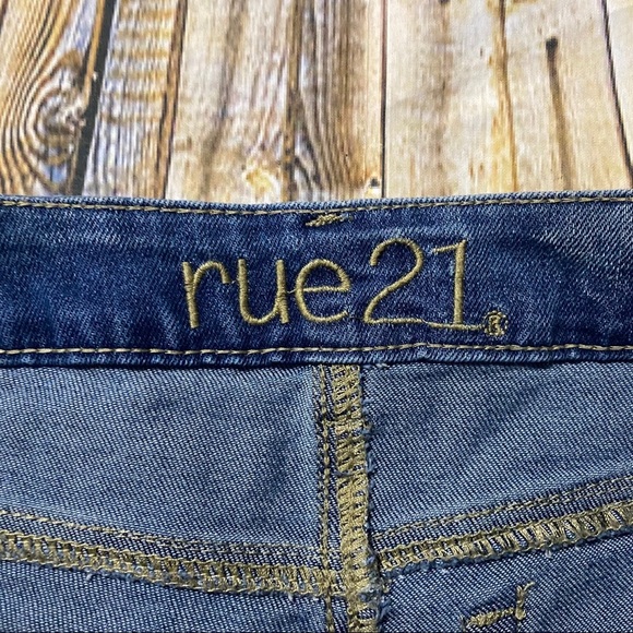 Rue21 Laser Cut Fringe Jean Denim Shorts - Picture 3 of 4
